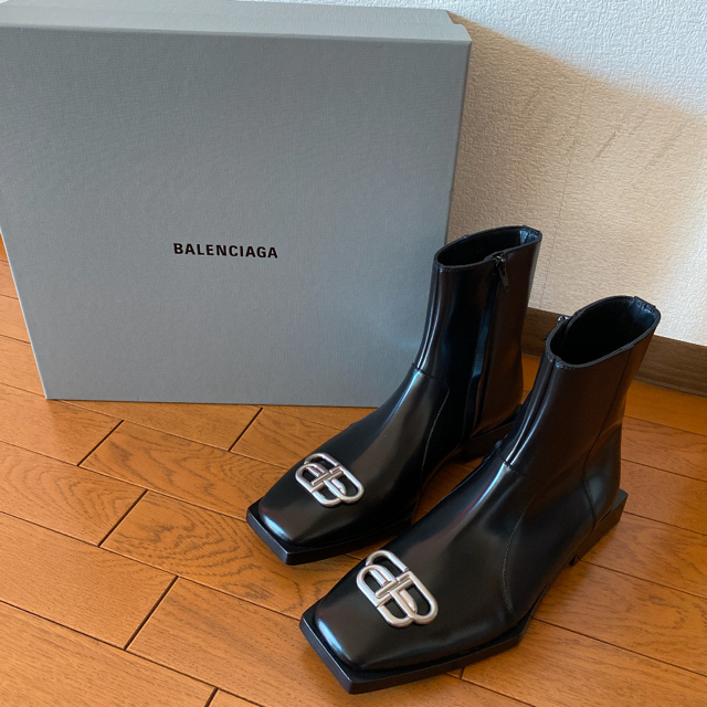 balenciaga boots