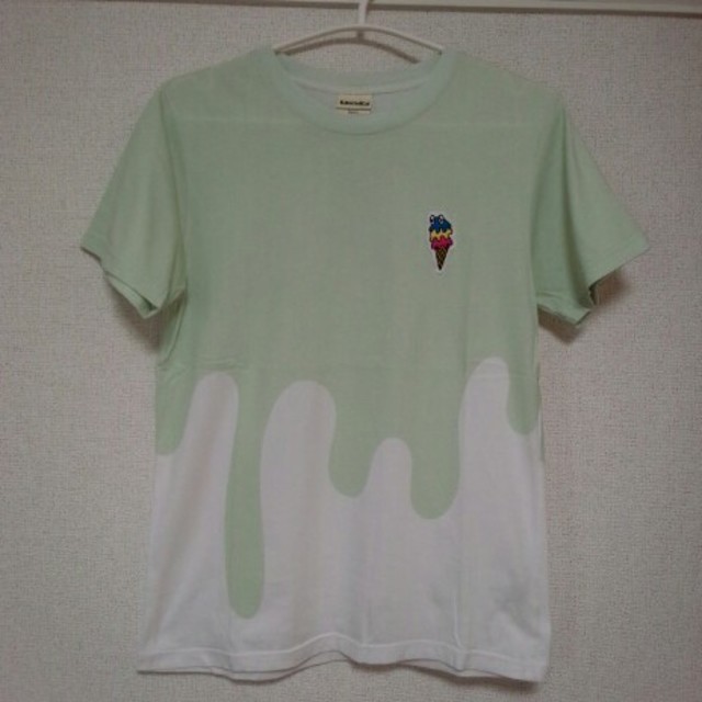 LAUNDRY(ランドリー)のLAUNDRY　トケルTシャツ　エメラルドグリーン レディースのトップス(Tシャツ(半袖/袖なし))の商品写真