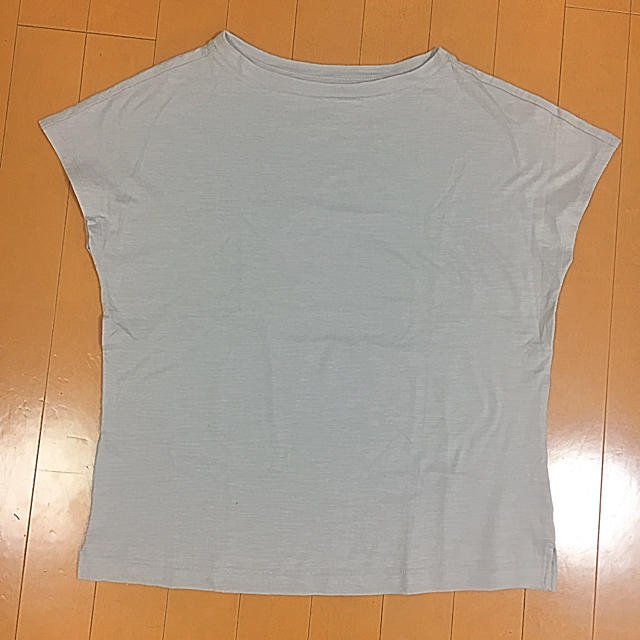 MUJI (無印良品)(ムジルシリョウヒン)の無印良品 ムラ糸天竺編みフレンチスリーブＴシャツ （ライトシルバーグレー・M ） レディースのトップス(Tシャツ(半袖/袖なし))の商品写真