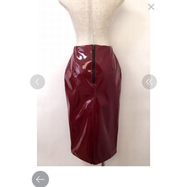 lilLilly(リルリリー)のエナメルタイトスカート レディースのスカート(ひざ丈スカート)の商品写真