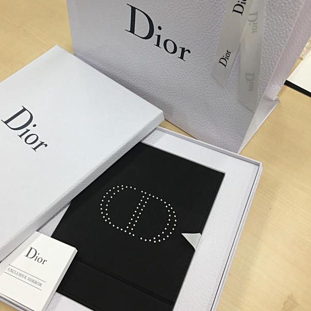 Dior(ディオール)のDior  EXCLUSIVE MlRROR インテリア/住まい/日用品のインテリア小物(スタンドミラー)の商品写真