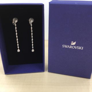 スワロフスキー(SWAROVSKI)のスワロフスキー きらめきイヤリング(イヤリング)