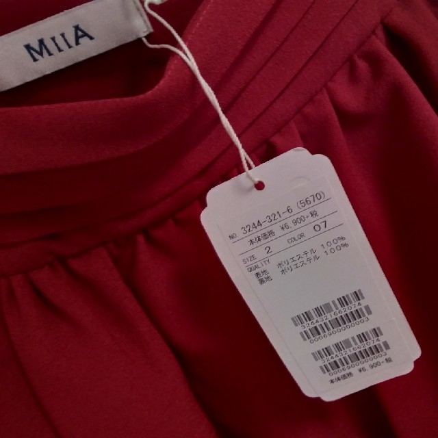 MIIA(ミーア)のMIIA🍎赤色スカート🍒未使用🍓ボトムス🍎ボトム🍒 レディースのスカート(ひざ丈スカート)の商品写真