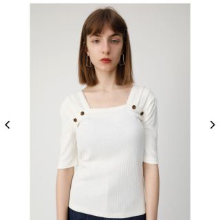 マウジー(moussy)の✨MOUSSY  SHOULDER TUCK RIB トップス(カットソー(長袖/七分))