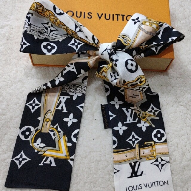 LOUIS VUITTON - 超美品 LV スカーフの通販 by ヤマト's shop｜ルイヴィトンならラクマ