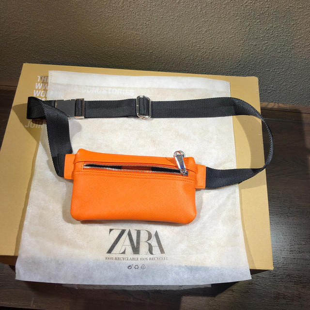 ZARA(ザラ)のザラ メンズのバッグ(ボディーバッグ)の商品写真