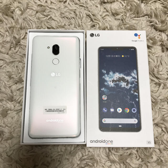 LG Electronics(エルジーエレクトロニクス)のY!mobile Android one X5 本体 ホワイト スマホ/家電/カメラのスマートフォン/携帯電話(スマートフォン本体)の商品写真