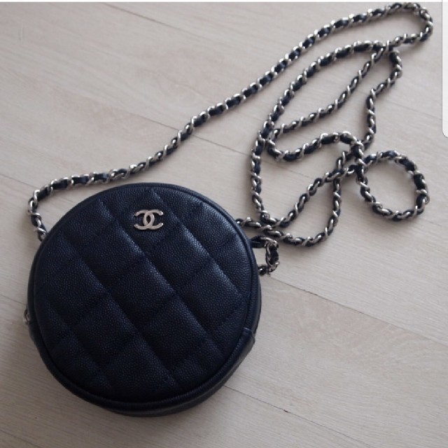 CHANEL(シャネル)のMiuさま専用 シャネル チェーンバッグ　チェーンクラッチ　ショルダーバッグ　 レディースのバッグ(ショルダーバッグ)の商品写真