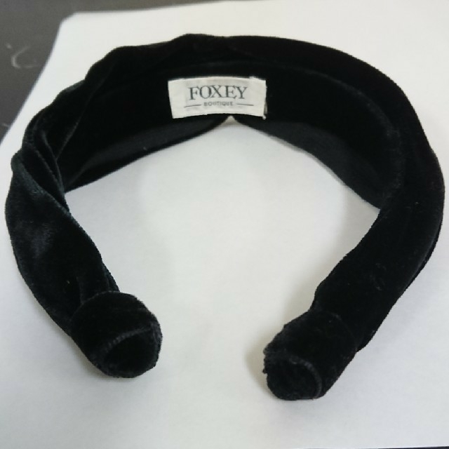 FOXEY(フォクシー)のぴょん様専用。            新品 未使用 FOXEY カチューシャ  レディースのヘアアクセサリー(カチューシャ)の商品写真