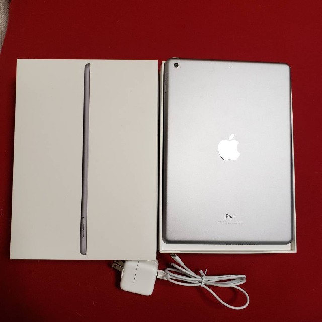 iPad - ipad 第6世代 32GB 2018 wifiモデルの通販 by りん's shop｜アイパッドならラクマ