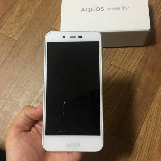 AQUOS(アクオス)のAQUOS SIMフリー シムフリー スマホ/家電/カメラのスマートフォン/携帯電話(スマートフォン本体)の商品写真