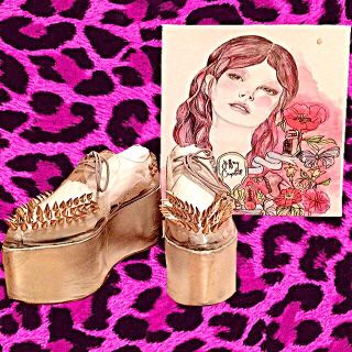 ジェフリーキャンベル(JEFFREY CAMPBELL)のゴールドスパイクスタッズクリア厚底(ハイヒール/パンプス)