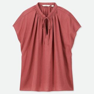 ユニクロ(UNIQLO)のリネンブレンドギャザーブラウス(シャツ/ブラウス(半袖/袖なし))