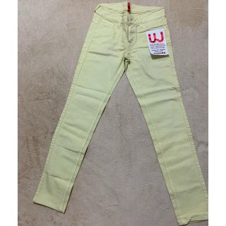 ユニクロ(UNIQLO)のユニクロ デニム スキニーパンツ イエロー(デニム/ジーンズ)