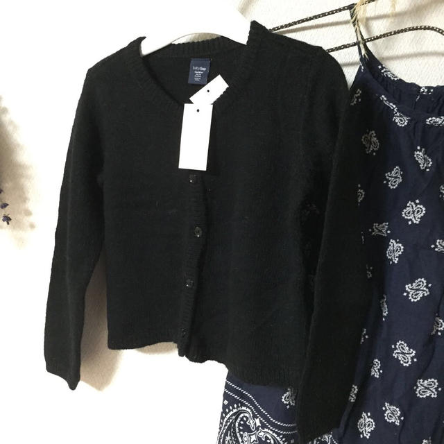 babyGAP(ベビーギャップ)の新品 ブラックカーディガン 95cm キッズ/ベビー/マタニティのキッズ服女の子用(90cm~)(カーディガン)の商品写真