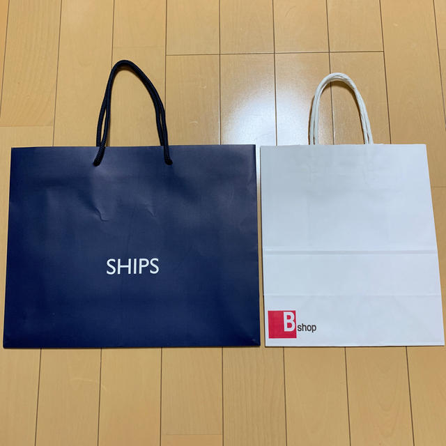 SHIPS(シップス)のSHIPS   Bshop   紙袋 レディースのバッグ(ショップ袋)の商品写真