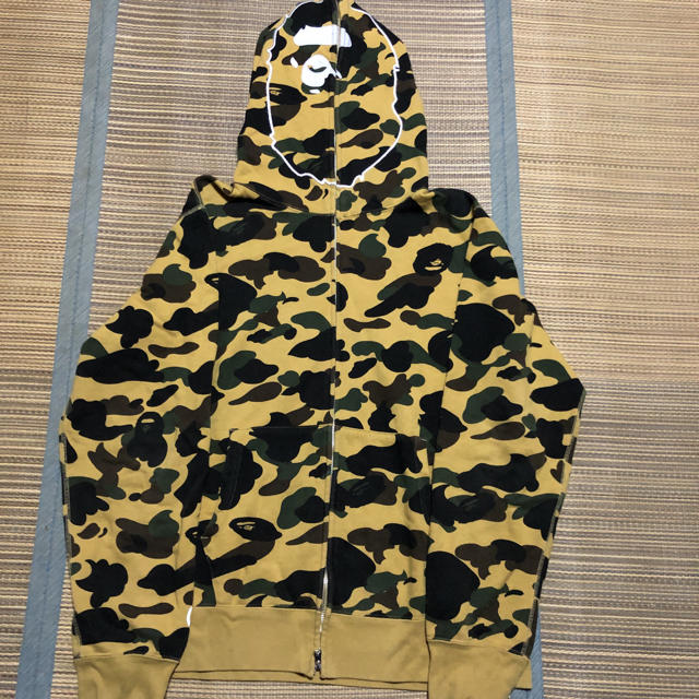 A BATHING APE(アベイシングエイプ)のAPE BAPE パーカー 1st camo 迷彩 シャークパーカー XL メンズのトップス(パーカー)の商品写真