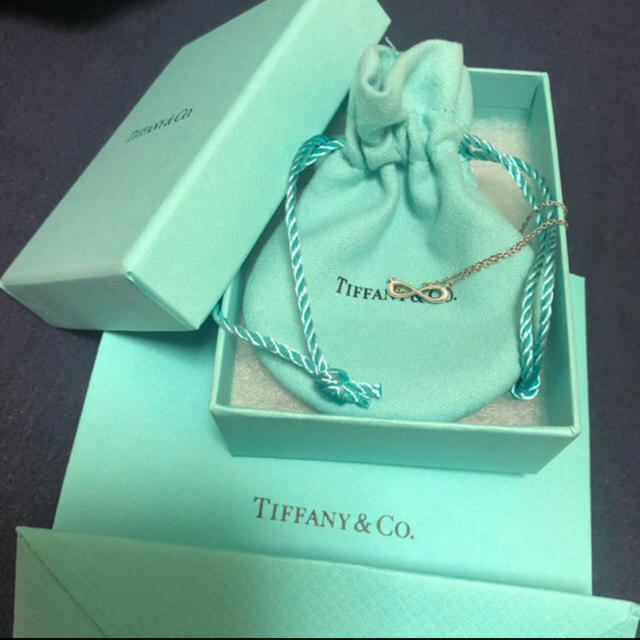 Tiffany インフィニティ ネックレス