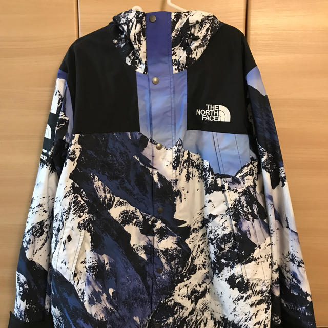 Supreme(シュプリーム)の値下げ可　supreme / THE NORTH FACE メンズのジャケット/アウター(マウンテンパーカー)の商品写真