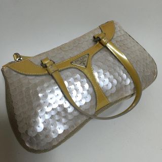 プラダ(PRADA)の【正規品】プラダ ミニポーチ(ハンドバッグ)