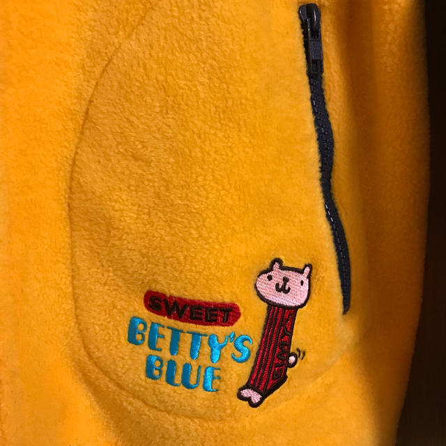 BETTY'S BLUE(ベティーズブルー)のBETTY'S BLUEフリース レディースのトップス(トレーナー/スウェット)の商品写真