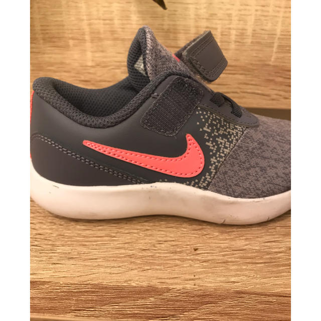 NIKE(ナイキ)のNIKE 15センチ ナイキ スニーカー キッズ/ベビー/マタニティのキッズ靴/シューズ(15cm~)(スニーカー)の商品写真