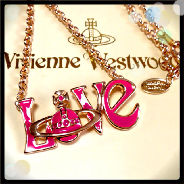 レディースVivienne Westwood LOVEネックレス