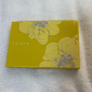 コスメキッチン(Cosme Kitchen)の【限定品】 to/one デューイモイストパウダリーファンデーション 101(ファンデーション)