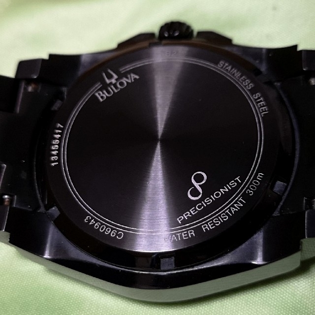 Bulova(ブローバ)のブローバ　BULOVA プレシジョニスト 98B143 300M防水ダイバー メンズの時計(腕時計(アナログ))の商品写真
