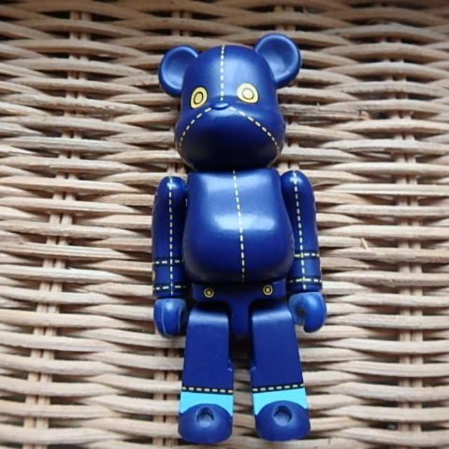 MEDICOM TOY(メディコムトイ)のBE@RBRICK シリーズ5 のPATTERN (ブルーデニム) 100%１体 エンタメ/ホビーのフィギュア(その他)の商品写真