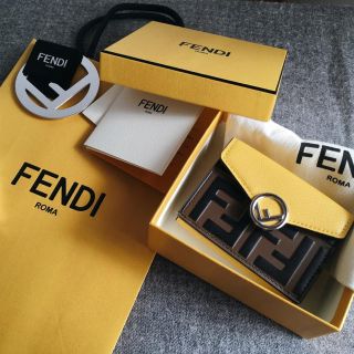 FENDI - 入手困難・新品未使用・FENDIコンパクト三つ折り財布 イエロー ...