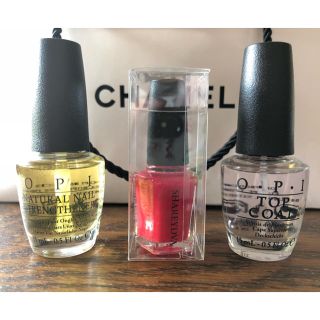 オーピーアイ(OPI)のO.P.I ベース、トップ、おまけ検定赤(ネイルトップコート/ベースコート)