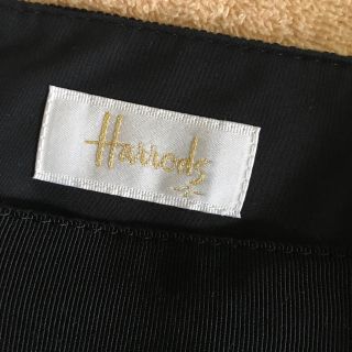 ハロッズ(Harrods)のHarrods  膝丈スカート  ブラック(ひざ丈スカート)