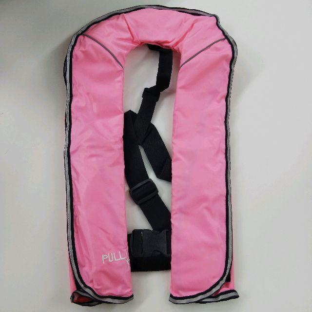 【リベラ様専用】自動膨張式 ライフジャケット（ベストタイプ）ピンク スポーツ/アウトドアのフィッシング(ウエア)の商品写真
