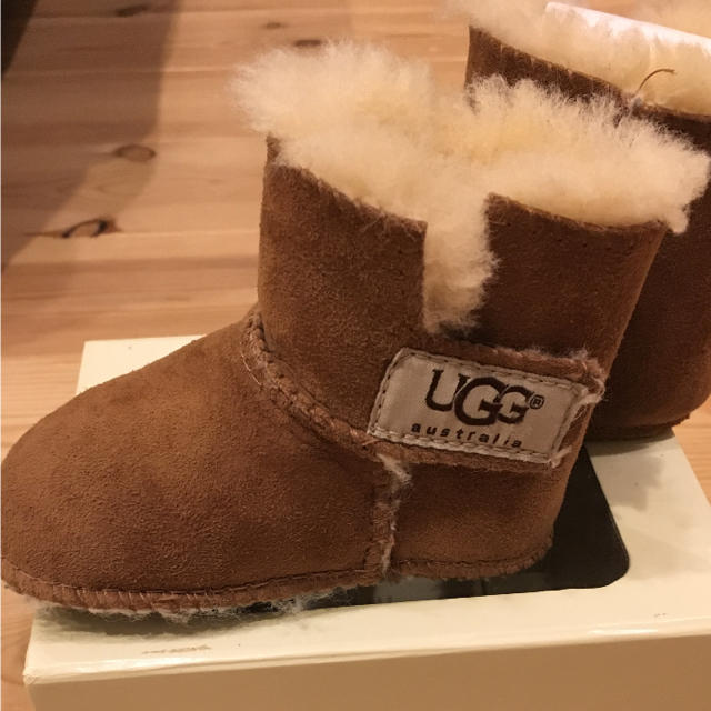 UGG(アグ)のmikanさま専用 キッズ/ベビー/マタニティのベビー靴/シューズ(~14cm)(ブーツ)の商品写真