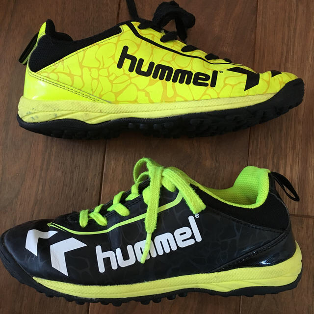 hummel(ヒュンメル)のHummel サッカーシューズ 21cm スポーツ/アウトドアのサッカー/フットサル(シューズ)の商品写真