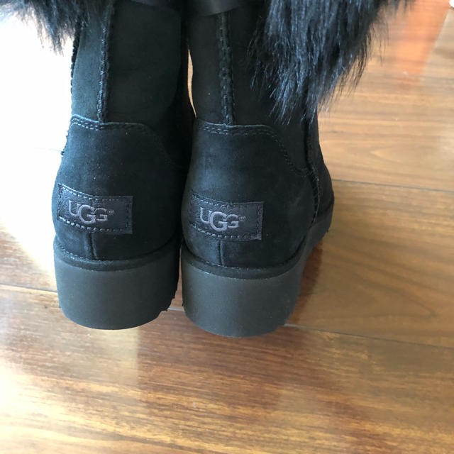 UGG(アグ)のM様専用✴︎Xmasセール✴︎新品❤︎アグムートンブーツ22cm レディースの靴/シューズ(ブーツ)の商品写真