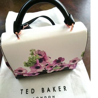 テッドベイカー(TED BAKER)のデッドベーカー バッグ 新品(ハンドバッグ)