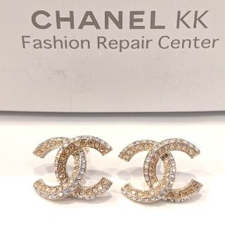 シャネル(CHANEL)の【美品】シャネル　ピアス　カラーストーン　11P  シルバー×ゴールド(ピアス)