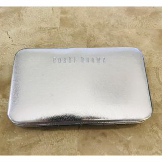 ボビイブラウン(BOBBI BROWN)のラッキーワールド様　ボビーブラウン　未使用ミニブラシセット！シルバーケース付き(コフレ/メイクアップセット)