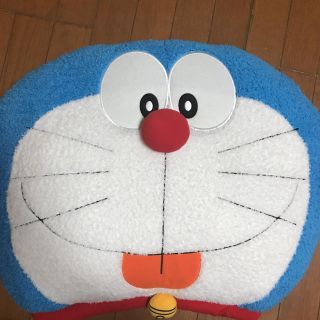 ショウガクカン(小学館)のドラえもん クッション＊ふわふわ気持ち良い＊ゲーセン(クッション)