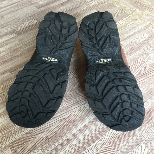 KEEN トレッキングシューズ 25・5㎝