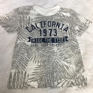 ニシマツヤ(西松屋)のボタニカル柄Tシャツ110(Tシャツ/カットソー)