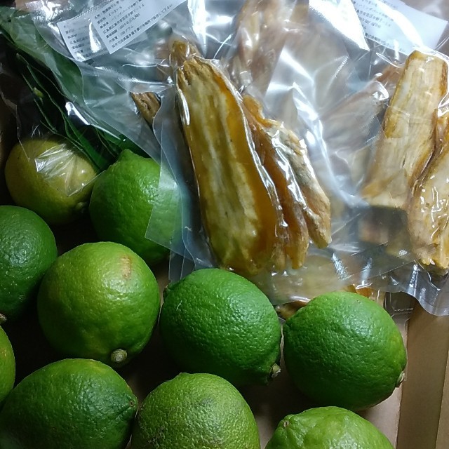 完全無農薬青レモン広島ブランド種！大崎下島産、フレッシュ葉っぱ焼き芋干し芋を６袋 食品/飲料/酒の食品(フルーツ)の商品写真