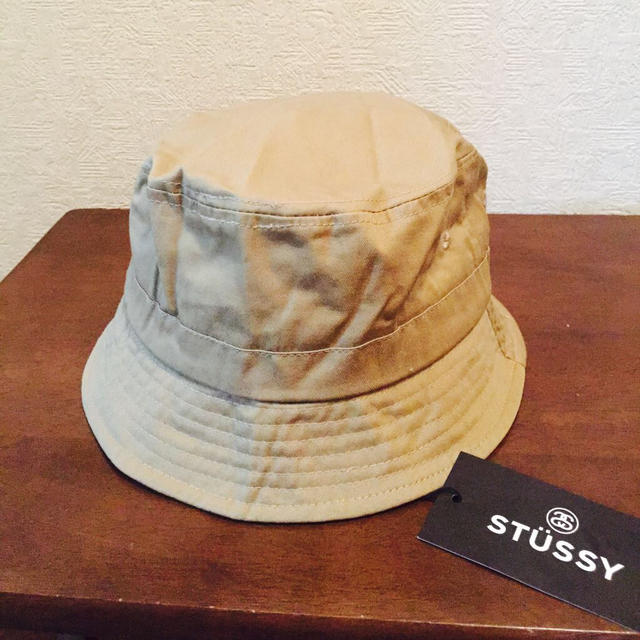 STUSSY(ステューシー)のSTUSSY ベージュバケットハット レディースの帽子(ハット)の商品写真