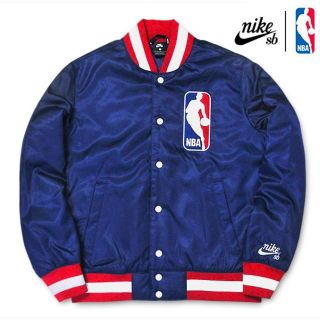 ナイキ(NIKE)のナイキ SB x NBA メンズ ボンバージャケット【送料無料】(スタジャン)