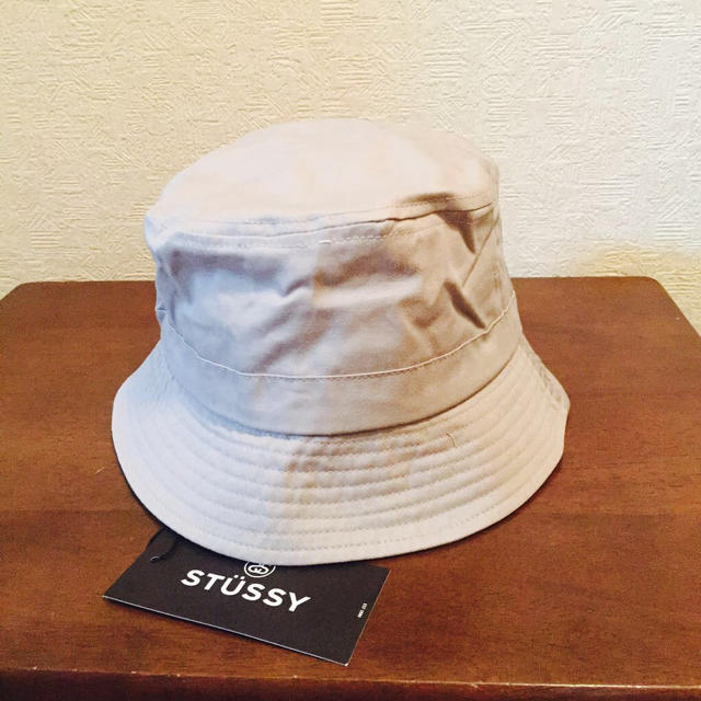 STUSSY(ステューシー)のSTUSSY パールグレーバケットハット レディースの帽子(ハット)の商品写真