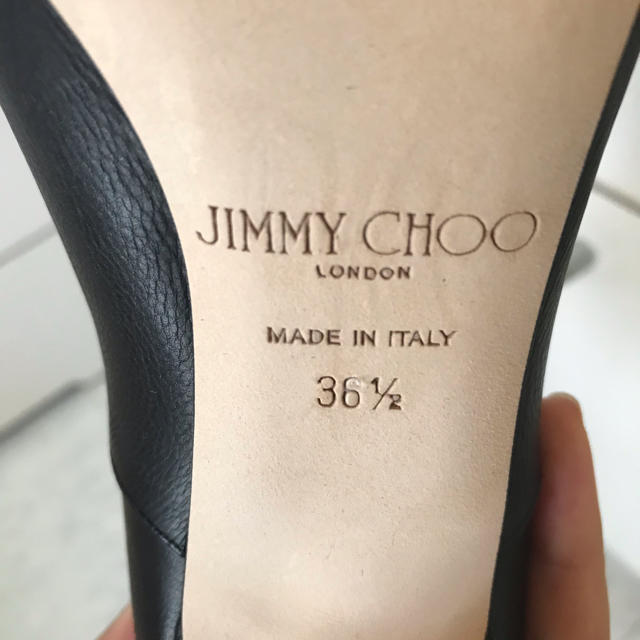 JIMMY CHOO(ジミーチュウ)の新品未使用ジミーチュウ.黒ハーフブーツ36.5 レディースの靴/シューズ(ブーツ)の商品写真
