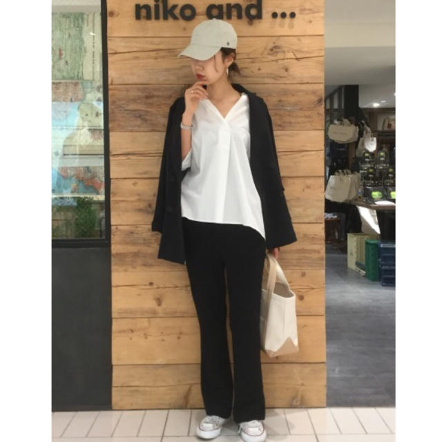 niko and...(ニコアンド)のniko and... ワッフルステッチフレアパンツ レディースのパンツ(カジュアルパンツ)の商品写真