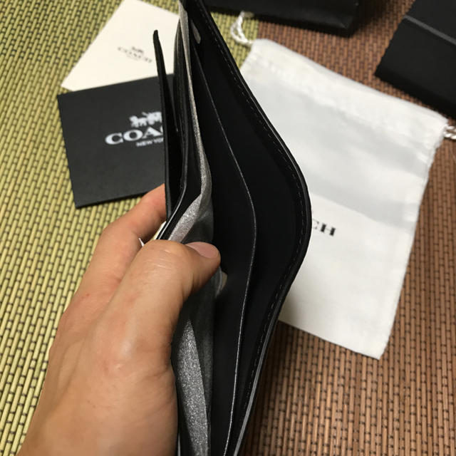 COACH(コーチ)のぴーまん様専用☆新品☆ COACH レザー 折り財布 ブラック メンズのファッション小物(折り財布)の商品写真